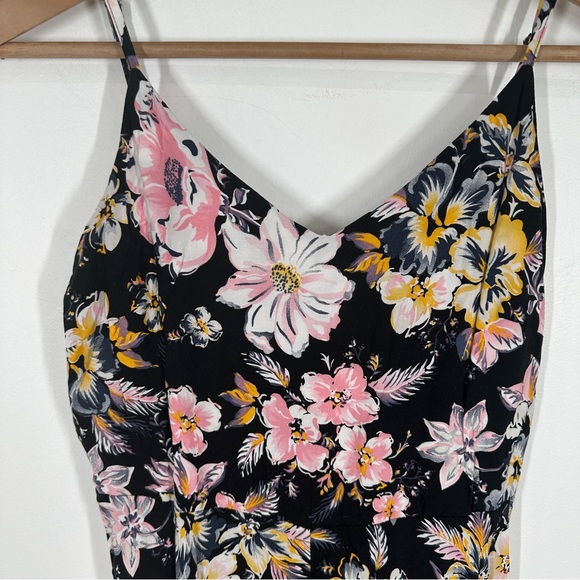 Gap Floral Fit and Flare Cami Dress XS Black Smocked Sleeveless Swing Hawaiian - Picture 2 of 8